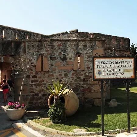 公寓 Puerto De La Duquesa, Beachfront Sea Views 500m To And Duquesa Marina 马尼尔瓦