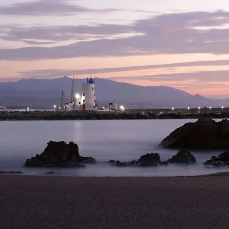 公寓 Puerto De La Duquesa, Beachfront Sea Views 500m To And Duquesa Marina 马尼尔瓦