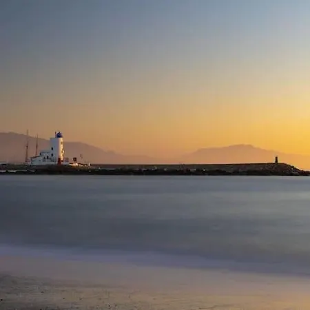 Puerto De La Duquesa, Beachfront Sea Views 500m To And Duquesa Marina 公寓 马尼尔瓦
