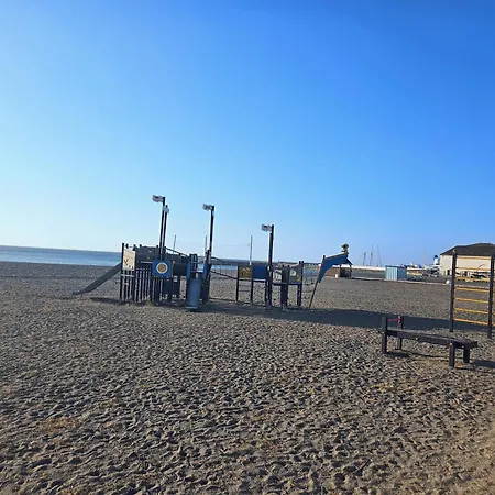Puerto De La Duquesa, Beachfront Sea Views 500m To And Duquesa Marina 公寓 马尼尔瓦