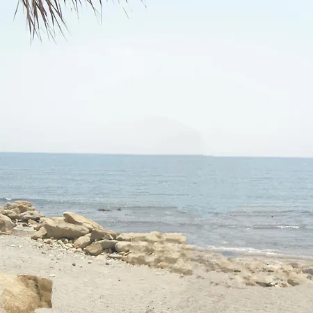 公寓 Puerto De La Duquesa, Beachfront Sea Views 500m To And Duquesa Marina
