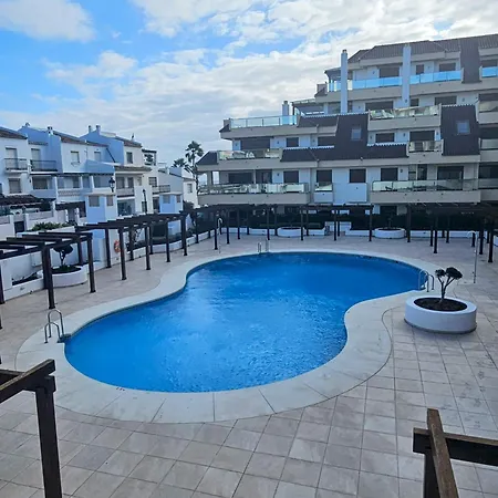 Apartment Marina Castillo, Beachfront Sea Views 500m To And Duquesa Marina