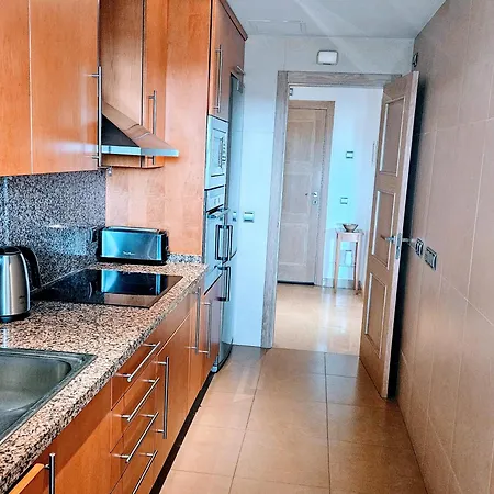 Marina Castillo, Beachfront Sea Views 500m To And Duquesa Marina