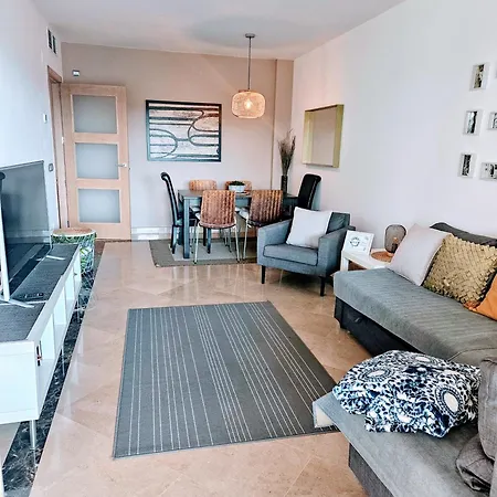Marina Castillo, Beachfront Sea Views 500m To And Duquesa Marina Apartment Manilva
