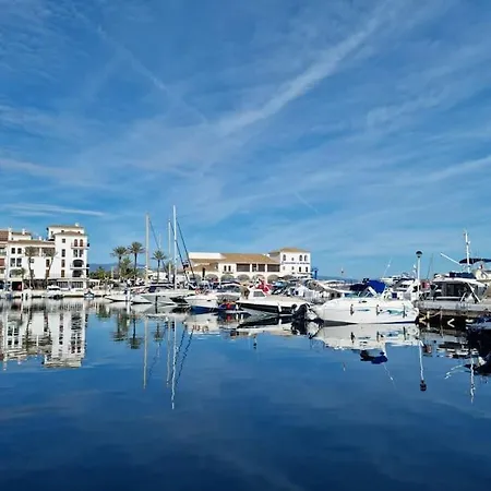 Marina Castillo, Beachfront Sea Views 500m To And Duquesa Marina Manilva