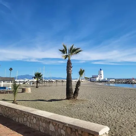 Marina Castillo, Beachfront Sea Views 500m To And Duquesa Marina Apartment