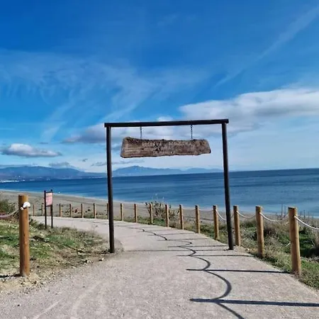 Apartment Puerto De La Duquesa, Beachfront Sea Views 500m To And Duquesa Marina *