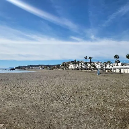 Puerto De La Duquesa, Beachfront Sea Views 500m To And Duquesa Marina Apartment Manilva