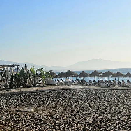 Marina Castillo, Beachfront Sea Views 500m To And Duquesa Marina Manilva