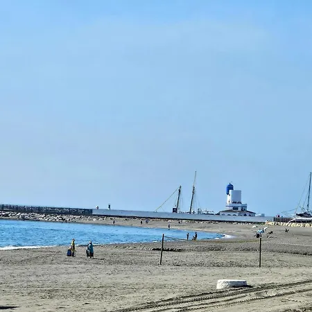 Marina Castillo, Beachfront Sea Views 500m To And Duquesa Marina