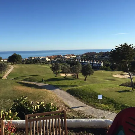Marina Castillo, Beachfront Sea Views 500m To And Duquesa Marina Apartment *